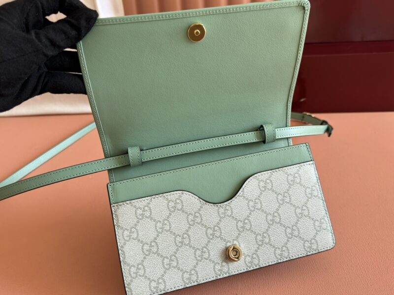 GG Emblem wallet with leather strap - Image 3
