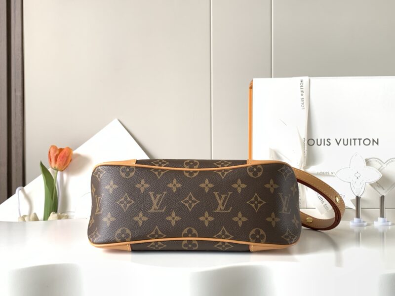 LV Boulogne Shoulder Bag Monogram Leather - Image 5