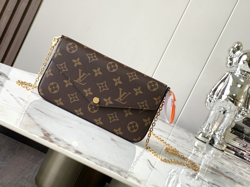 LV Pochette Felicie Bag Monogram Leather