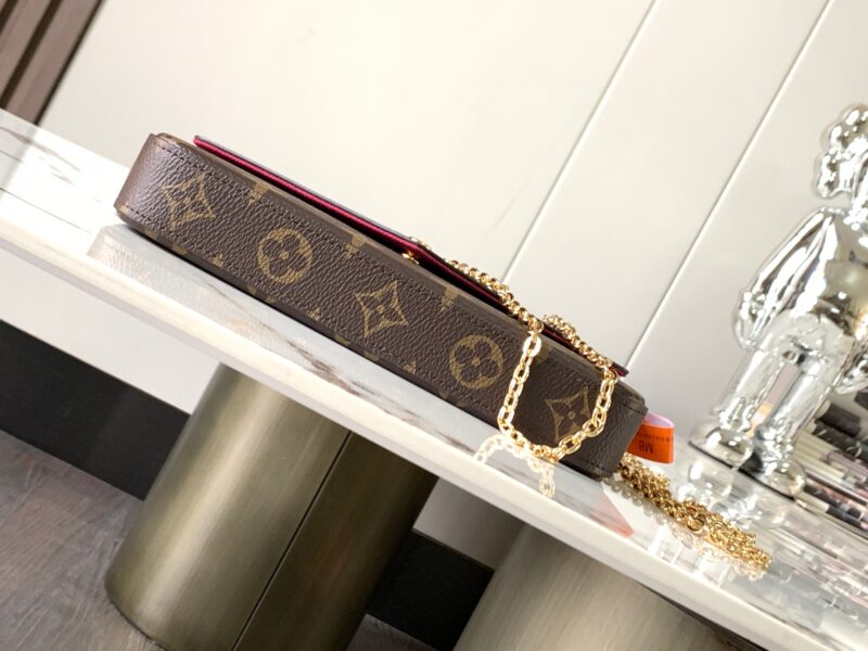 LV Pochette Felicie Bag Monogram Leather - Image 4