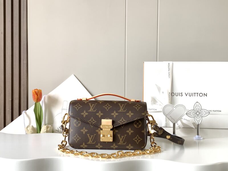 LV Pochette Métis East West Shoulder Bag Monogram