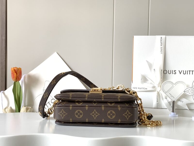 LV Pochette Métis East West Shoulder Bag Monogram - Image 4