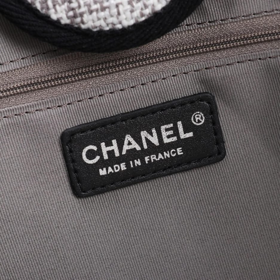 CHANEL Woven Straw Raffia Striped Medium Deauville Tote - Image 8