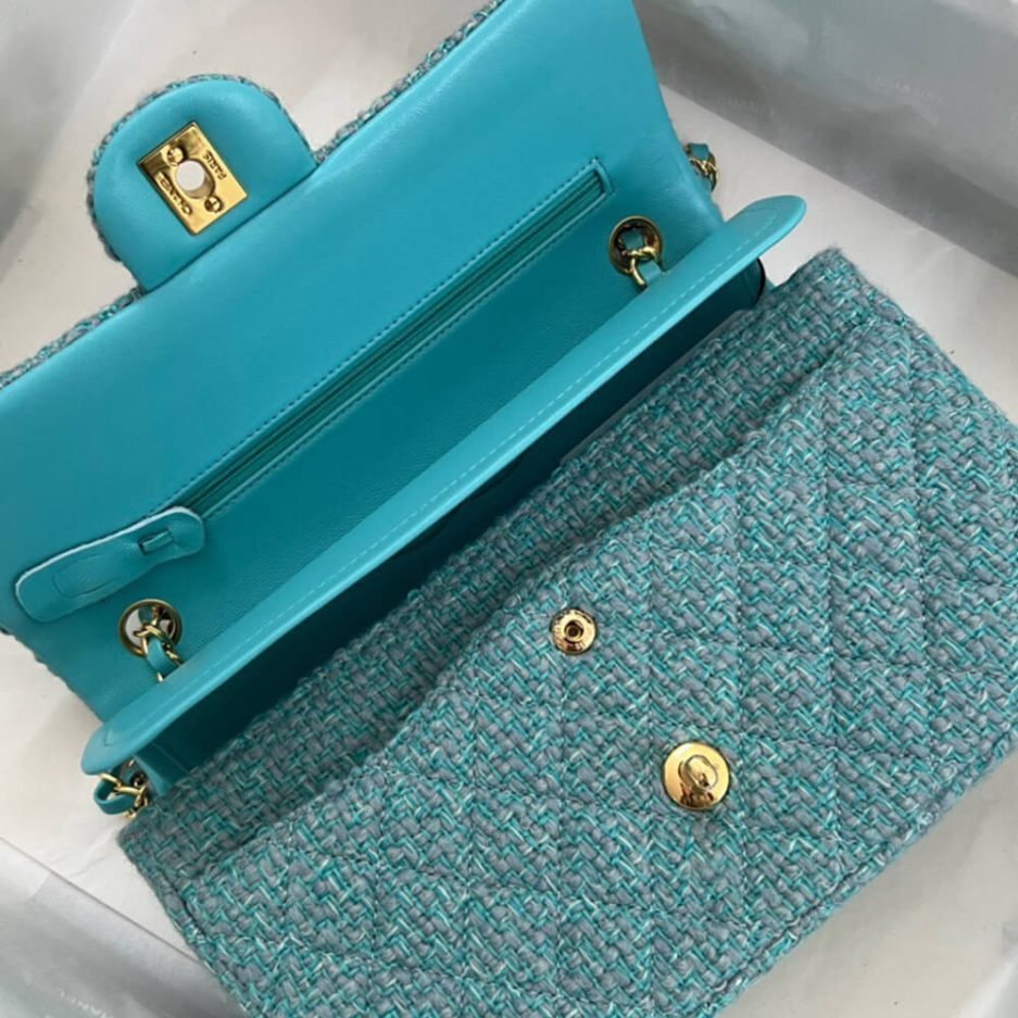 Chanel Tweed Medium Classic Flap Bag - Image 4