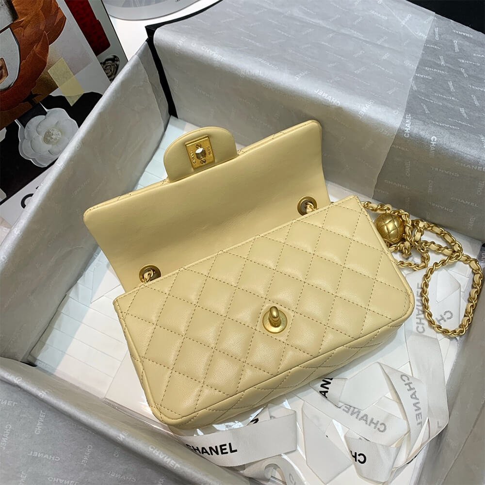 CHANEL Classic Flap Shoulder Bag - Image 8