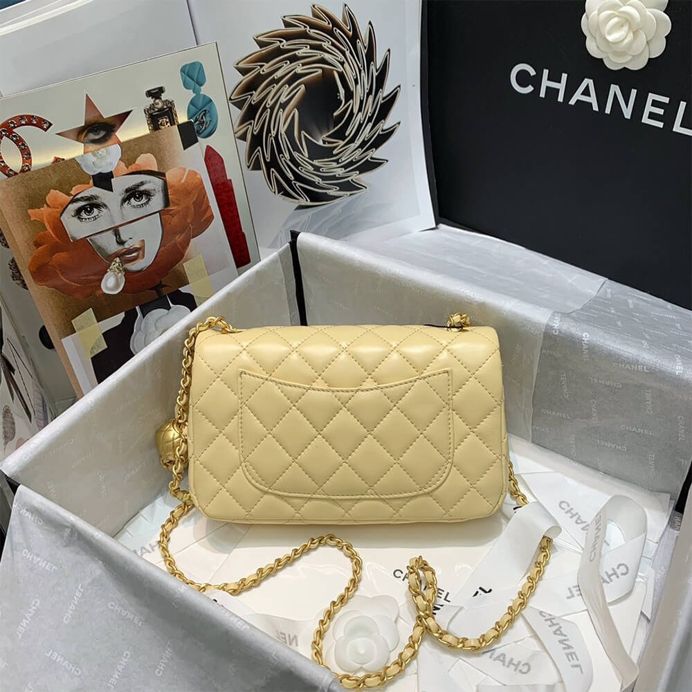 CHANEL Classic Flap Shoulder Bag - Image 5