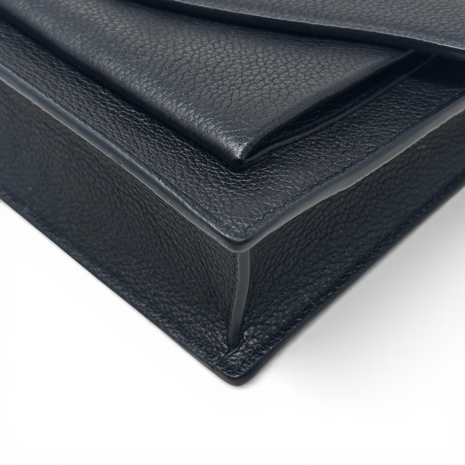 Louis Vuitton Black MylockMe Chain Pochette - Image 6