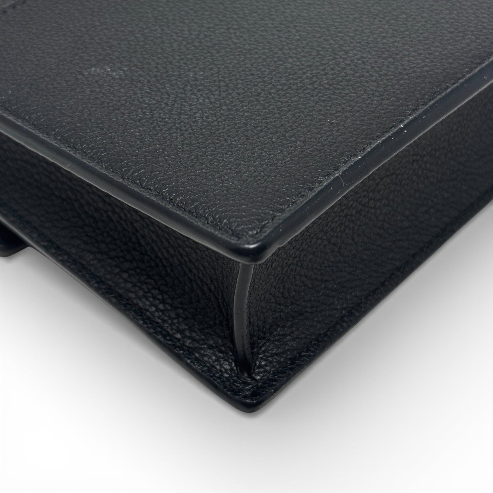 Louis Vuitton Black MylockMe Chain Pochette - Image 9