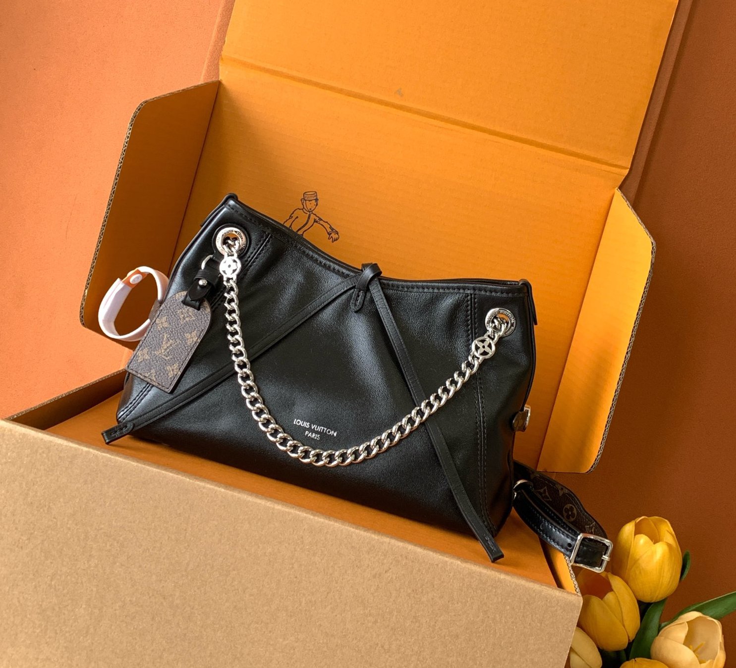 LV CarryAll BB Black Lamb