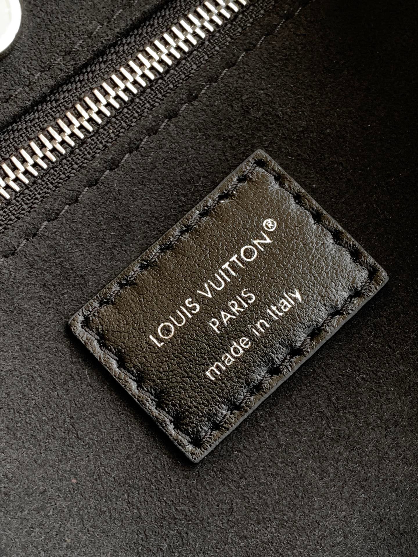 LV CarryAll BB Black Lamb - Image 7