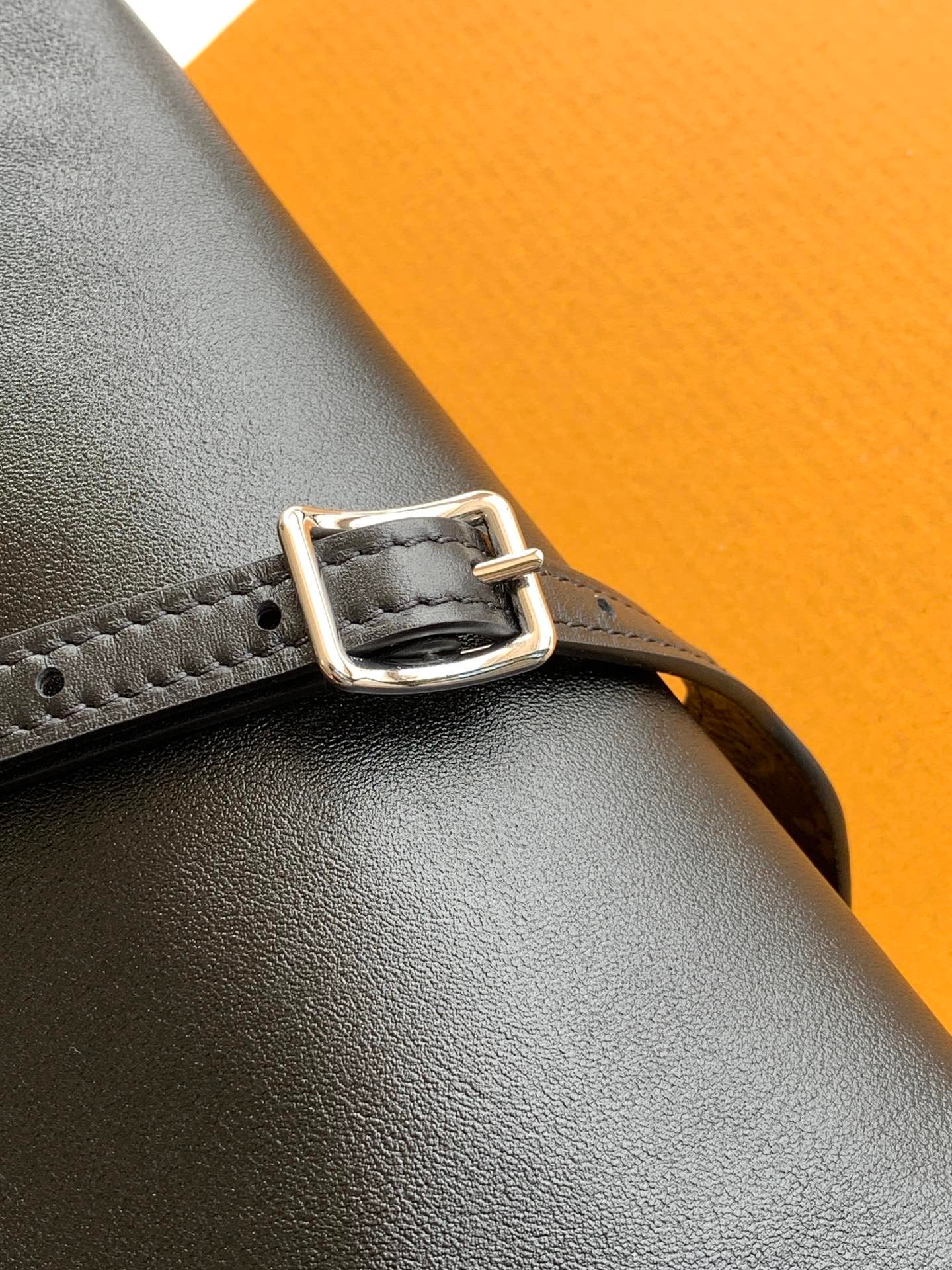 LV CarryAll BB Black Lamb - Image 4