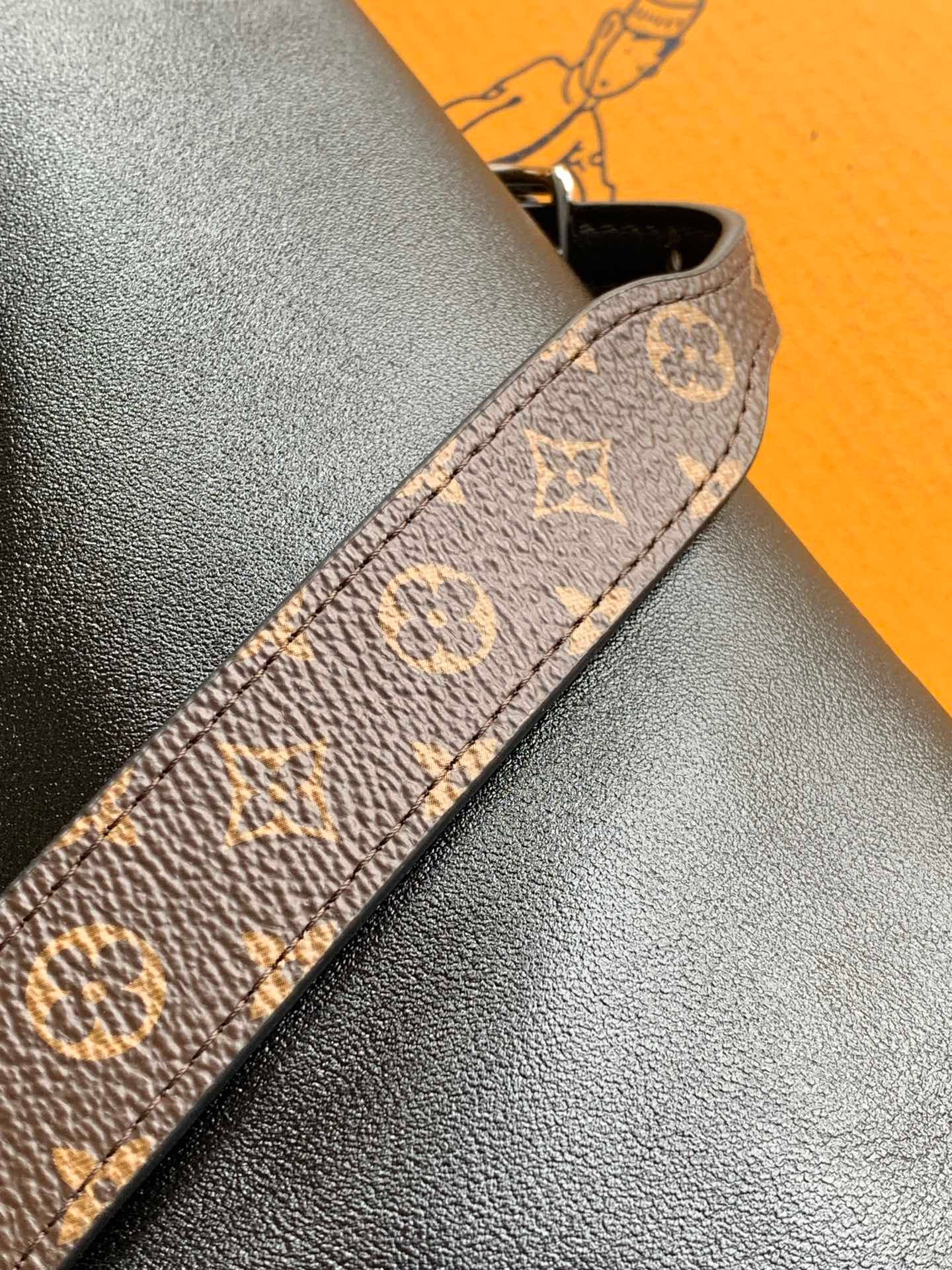 LV CarryAll BB Black Lamb - Image 2
