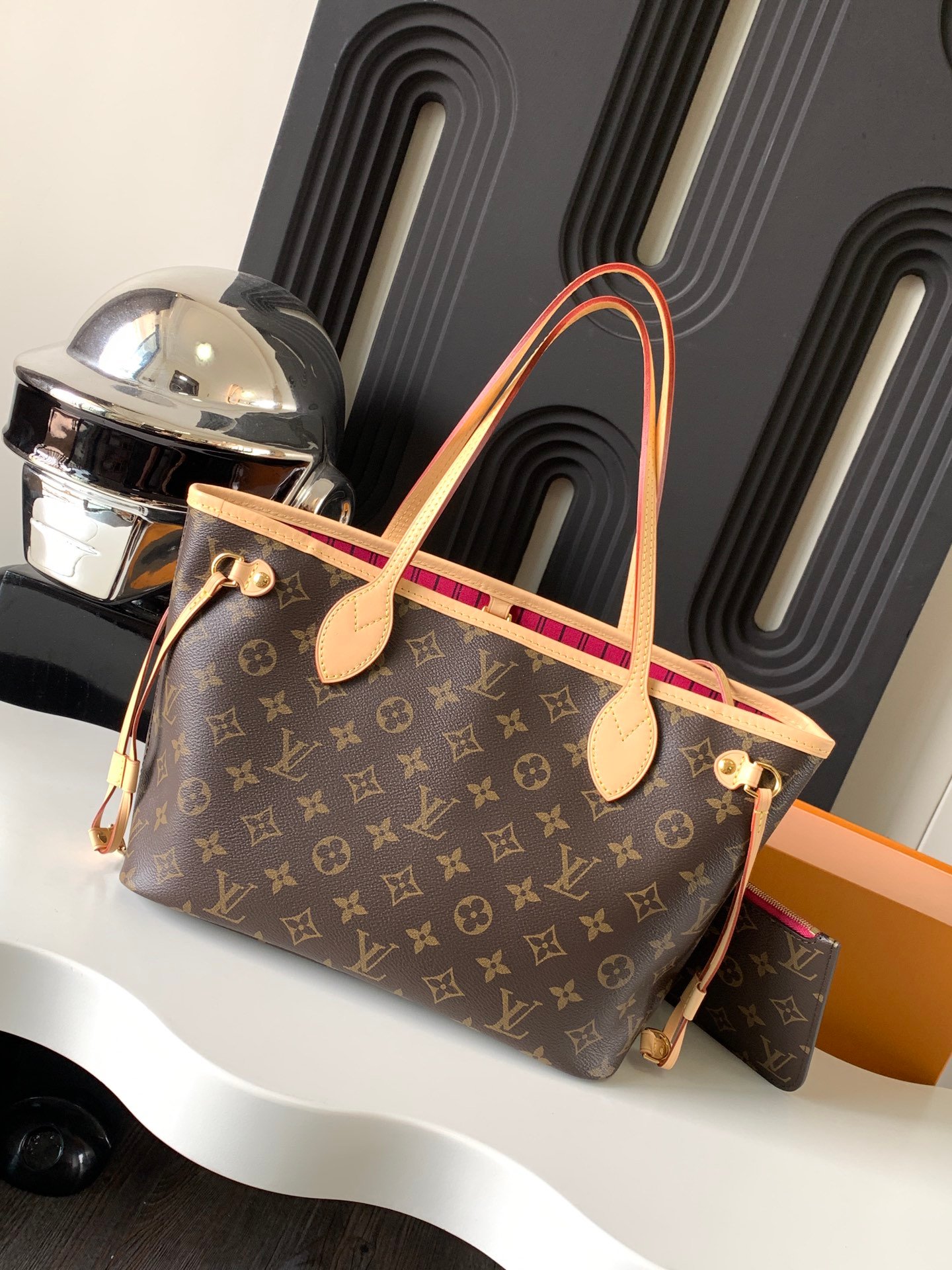 Louis Vuitton Neverfull PM Monogram