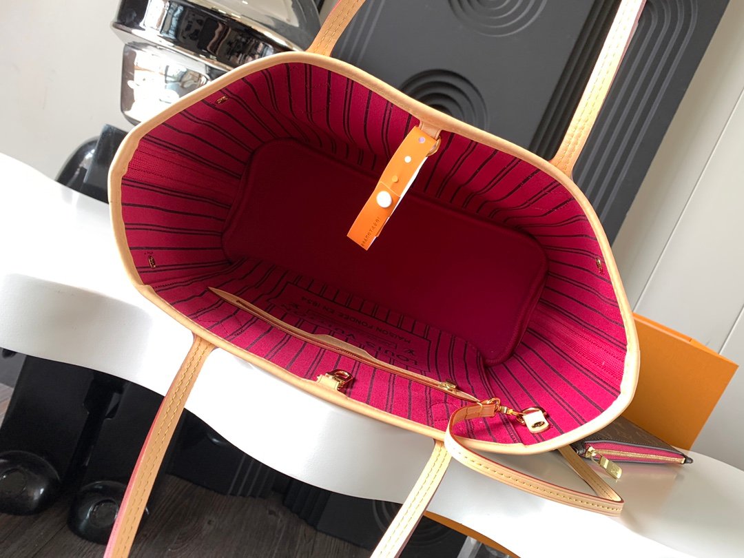 Louis Vuitton Neverfull PM Monogram - Image 8