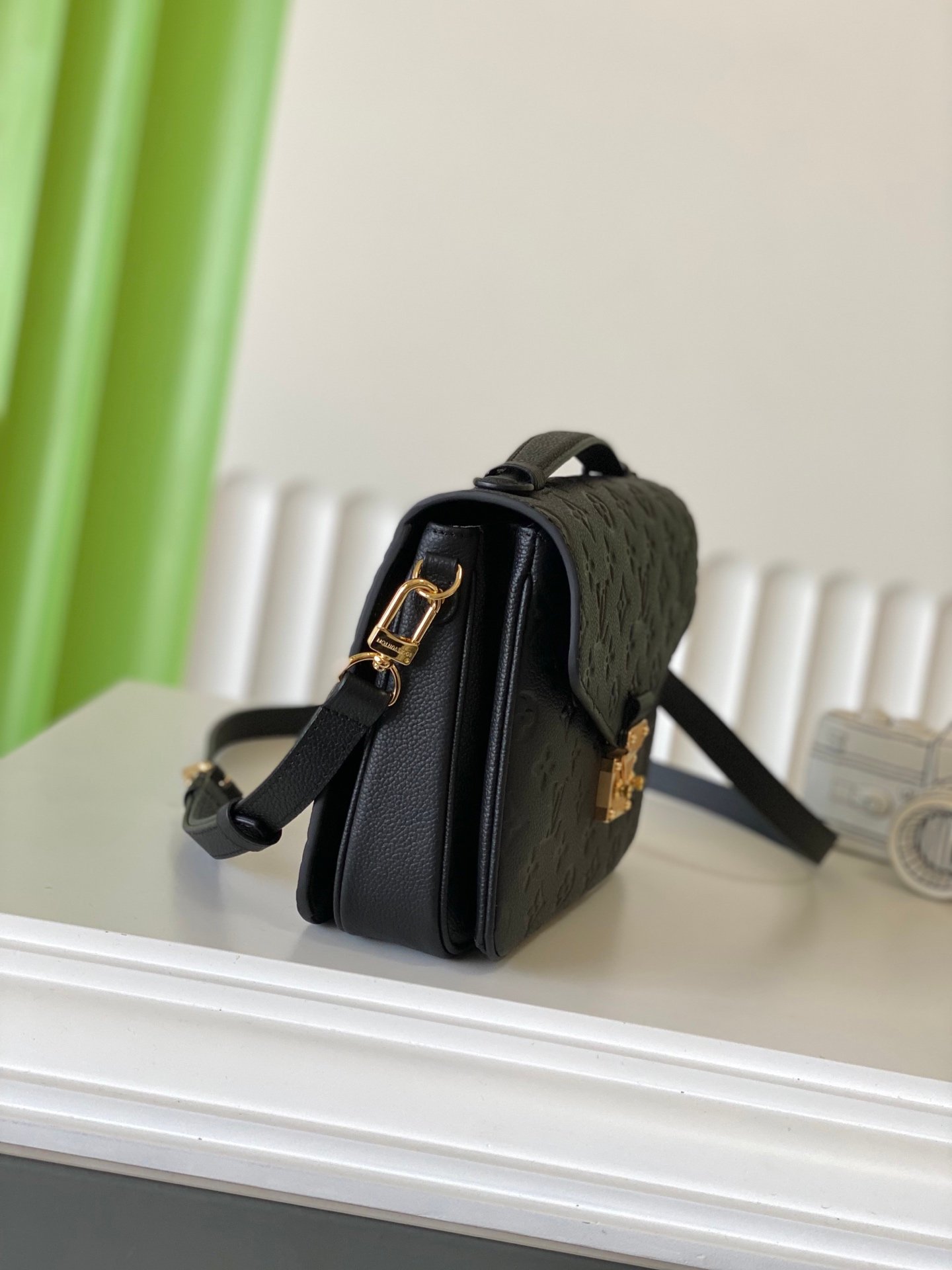 LV Pochette Metis Monogram Empreinte Cowhide - Image 9