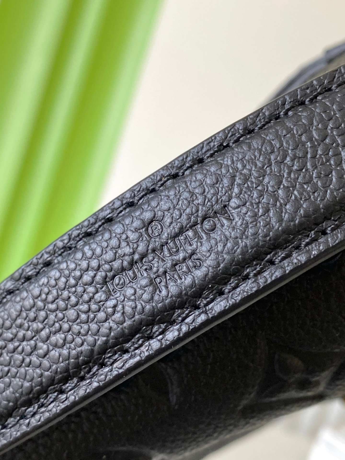 LV Pochette Metis Monogram Empreinte Cowhide - Image 4