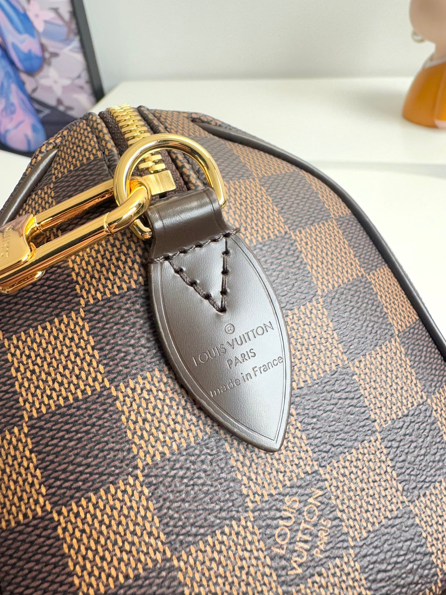 LV Speedy Bandouliere 20 Damier Ebene color with wide beige strap - Image 9