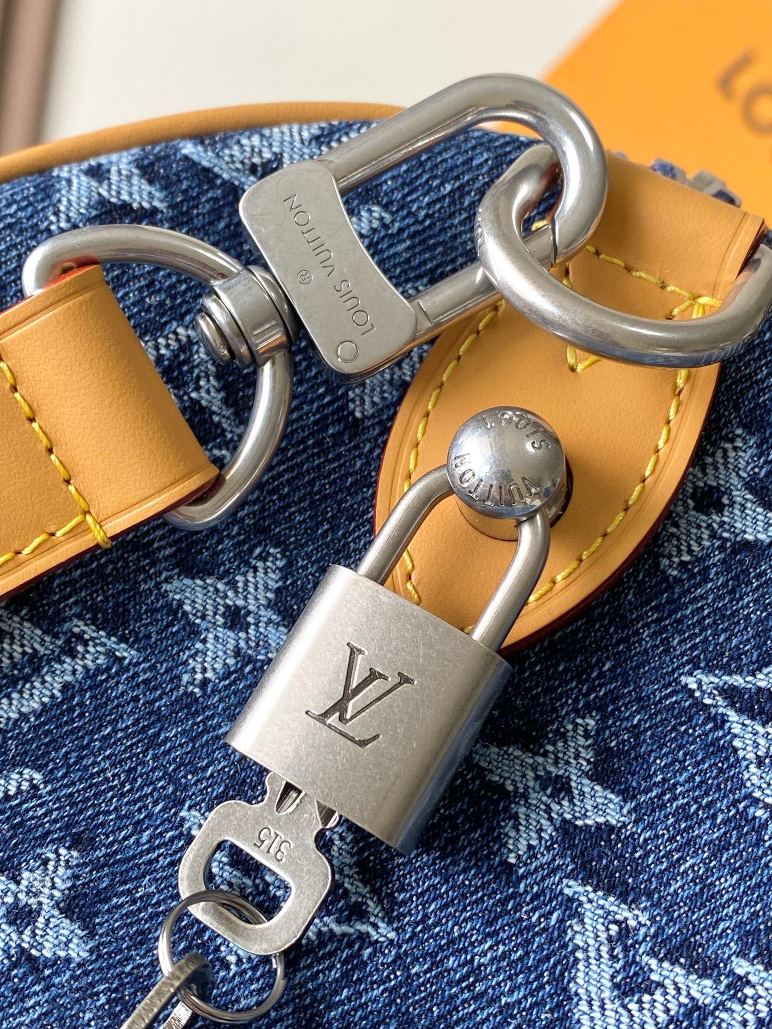 LV SPEEDY 30 BANDOULIÈRE Monogram Denim with flowers - Image 7