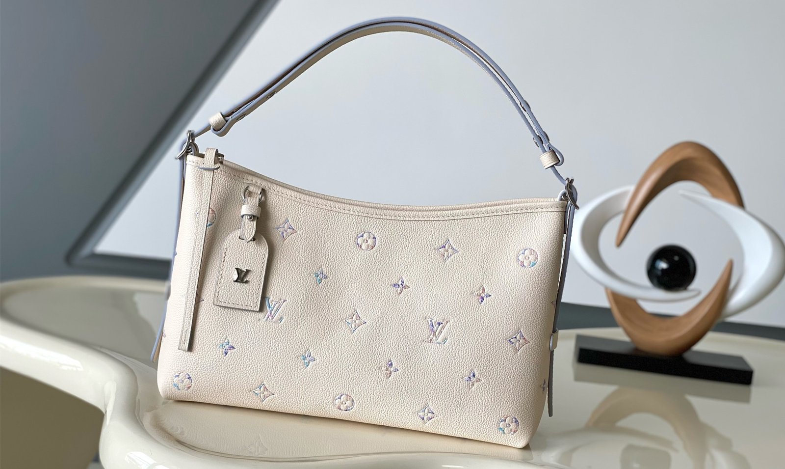 LV CARRYALL EAST WEST Monogram Empreinte white and purple