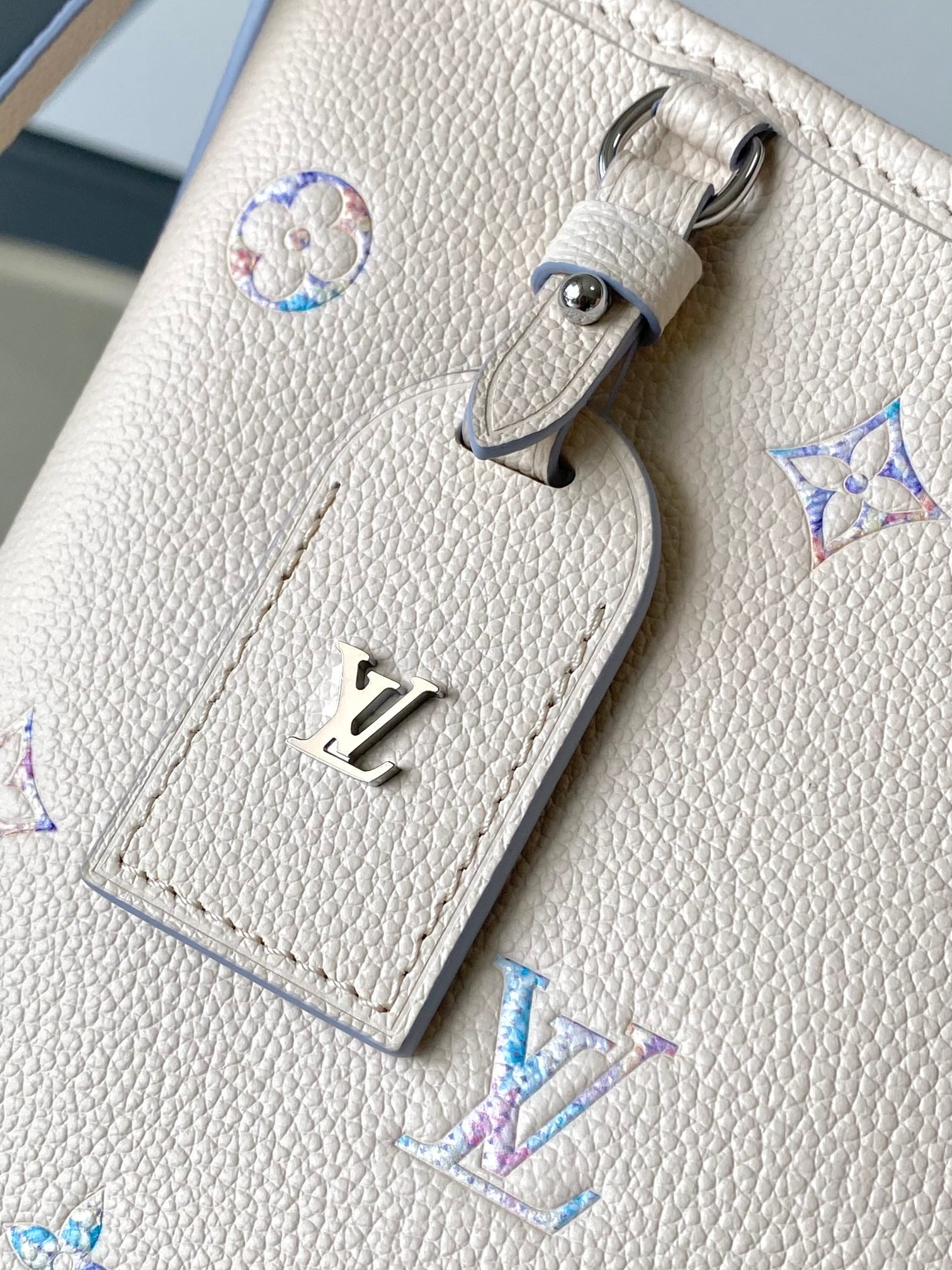 LV CARRYALL EAST WEST Monogram Empreinte white and purple - Image 5