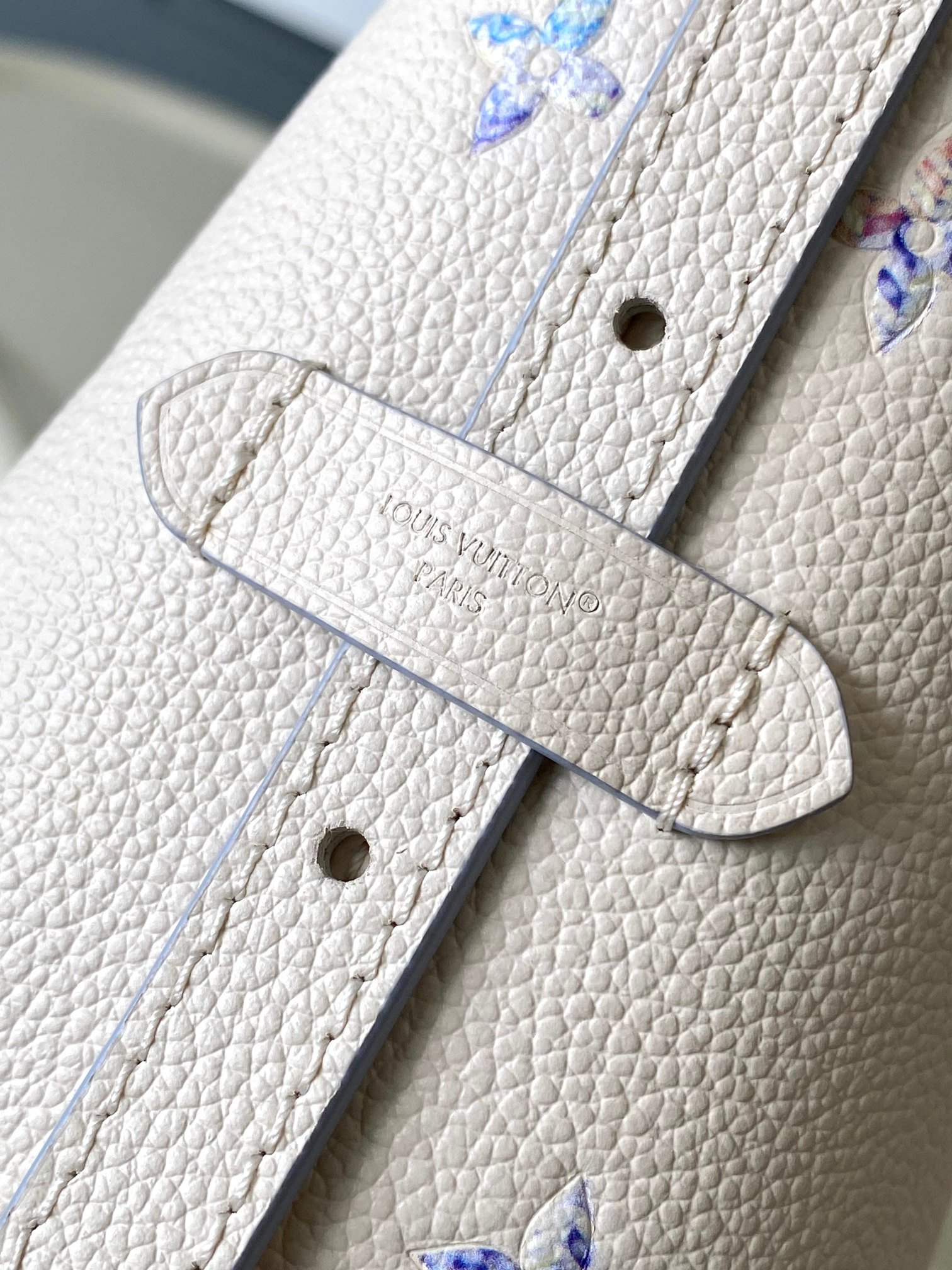 LV CARRYALL EAST WEST Monogram Empreinte white and purple - Image 3