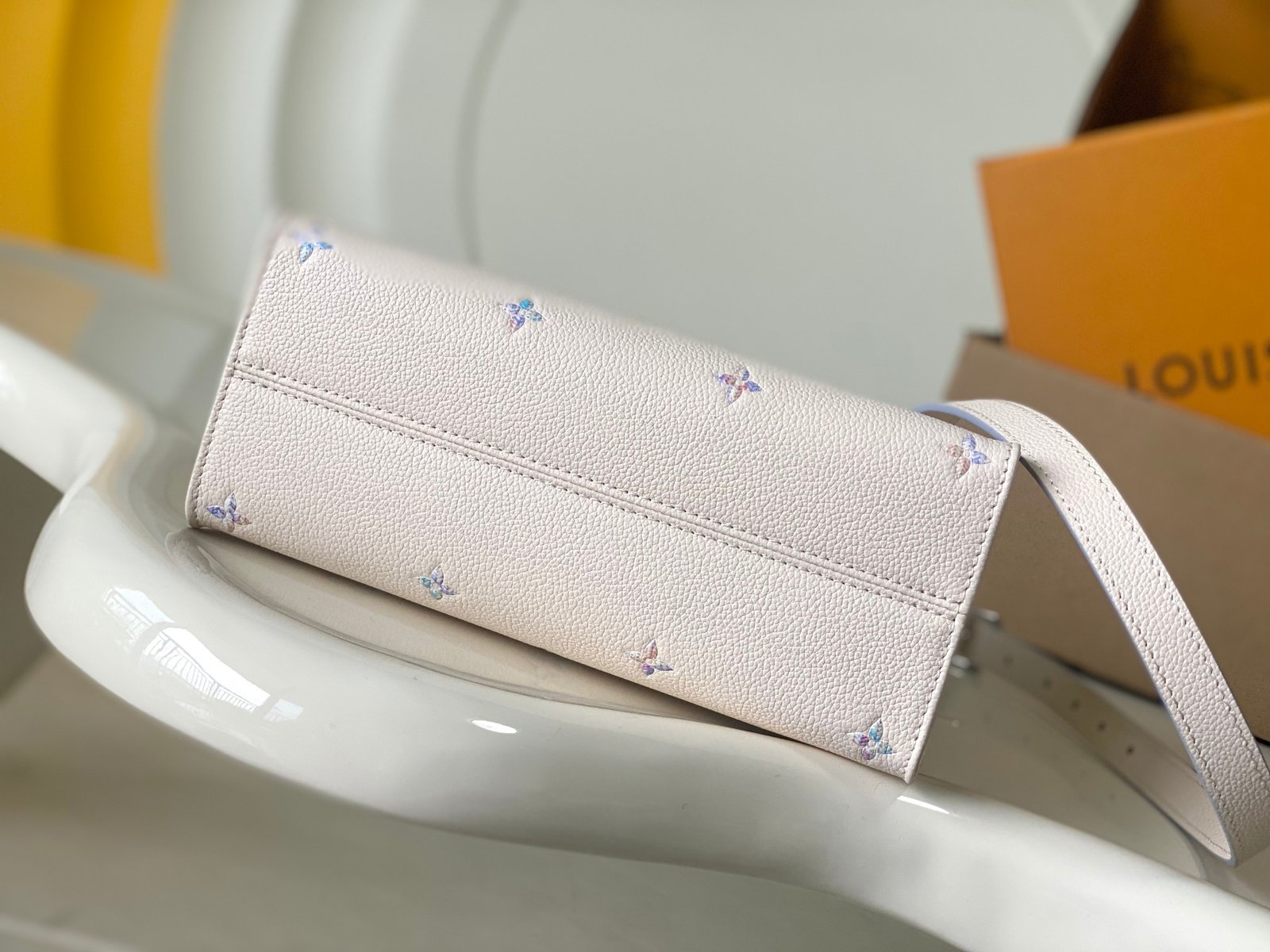 LV Onthego PM Monogram Empreinte White with Purple Flowers - Image 7