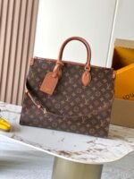 LV Onthego Organizer Monogram