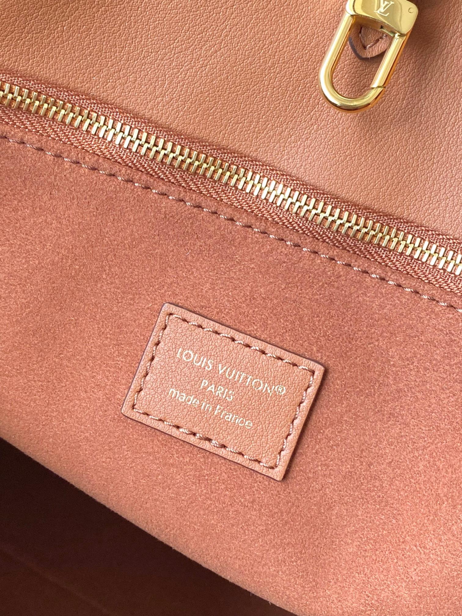 LV Onthego Organizer Monogram - Image 8