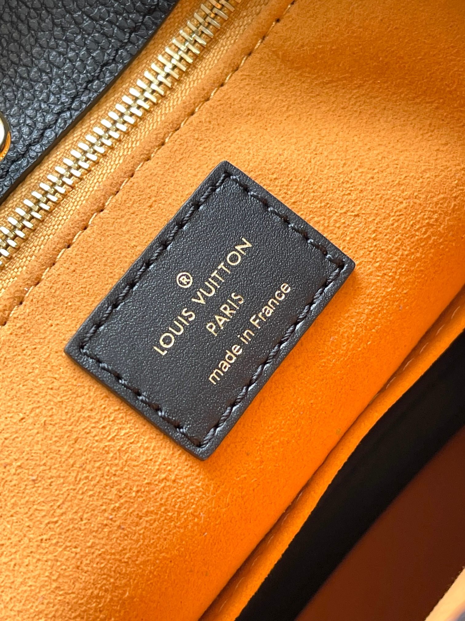 LV OnTheGo MM Monogram Empreinte Cowhide - Image 3