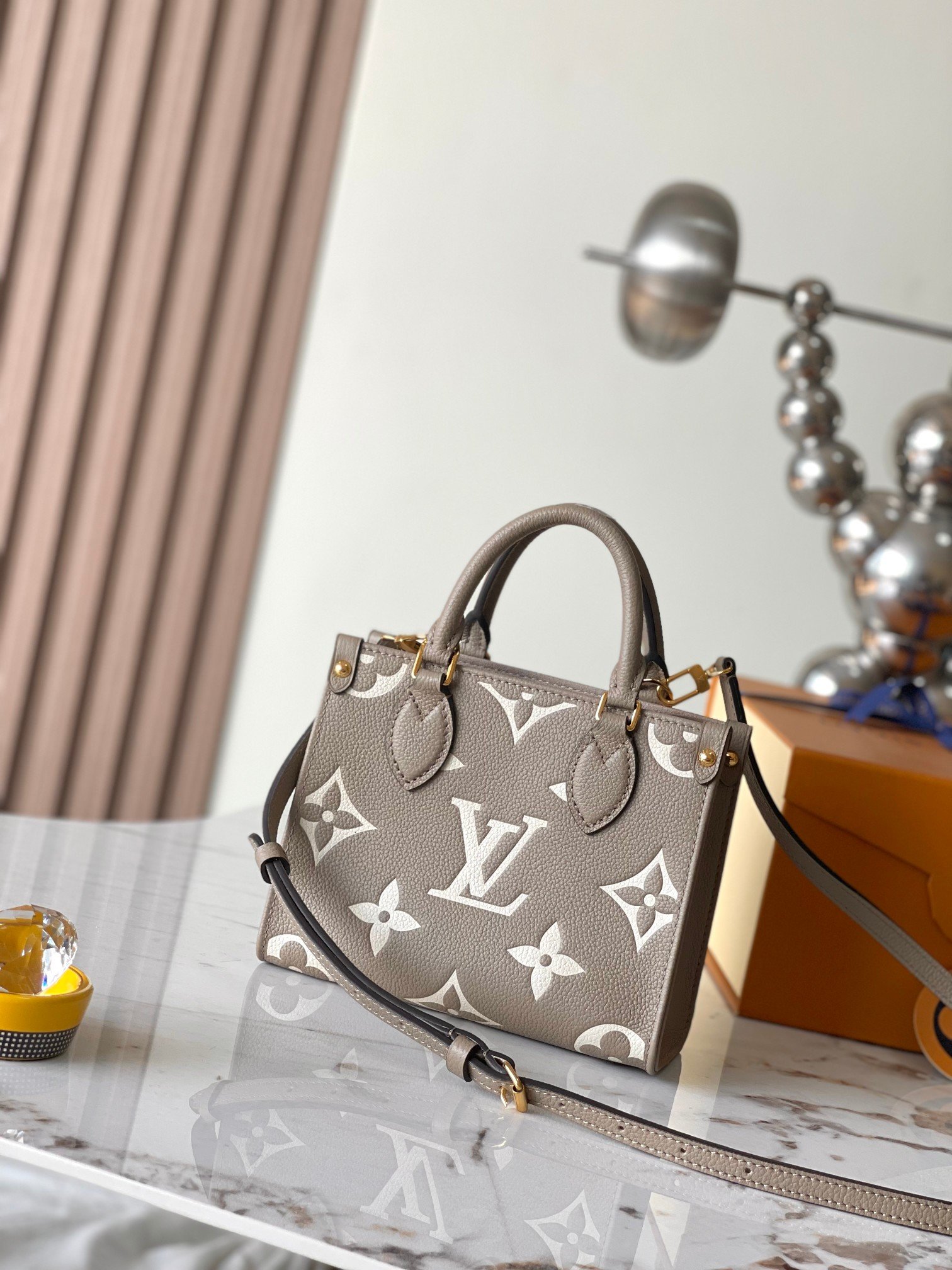 LV Onthego BB Monogram Empreinte - Image 2
