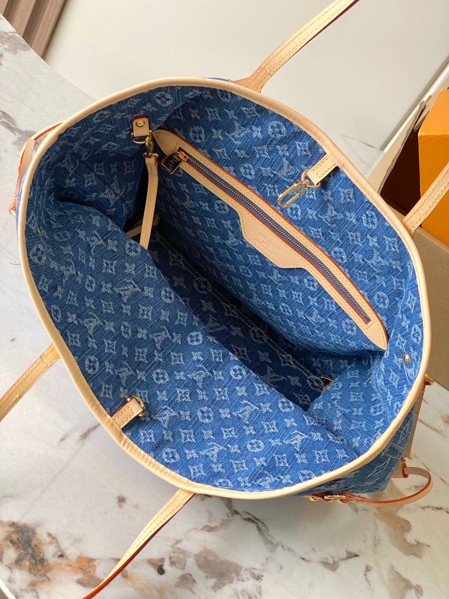 LV Neverfull MM Denim Blue - Image 2